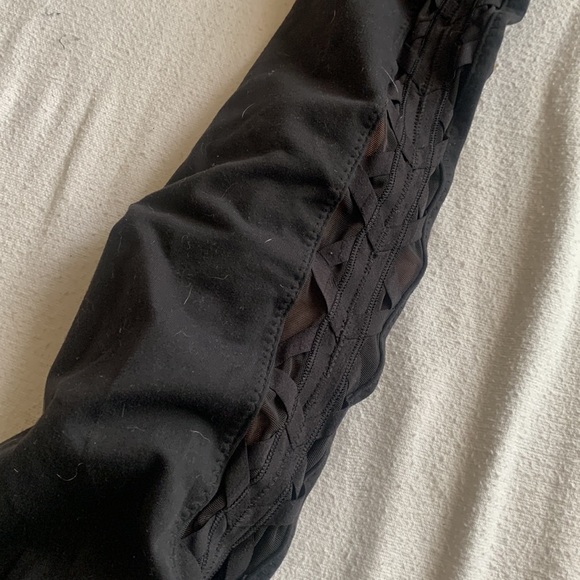 Lululemon Black Rhythm High Times Mesh side leggings. - Picture 3 of 5